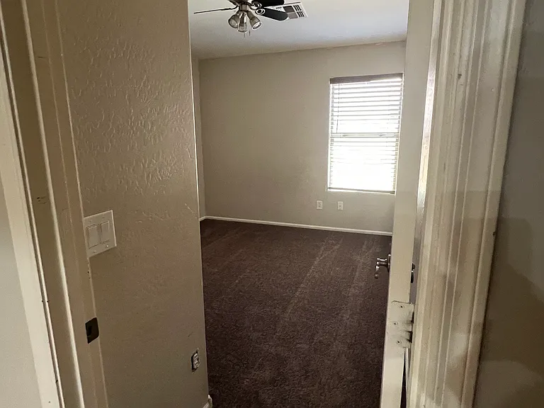 1923 N Renford Ln — Photo 14