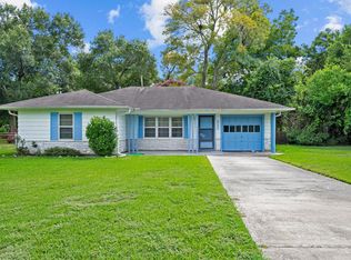 223 Wildwood St, Baytown, TX 77520