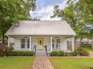 404 E Dixon St, Jefferson, TX 75657