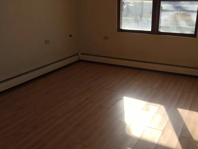 604 W 2nd St #2 — Photo 1