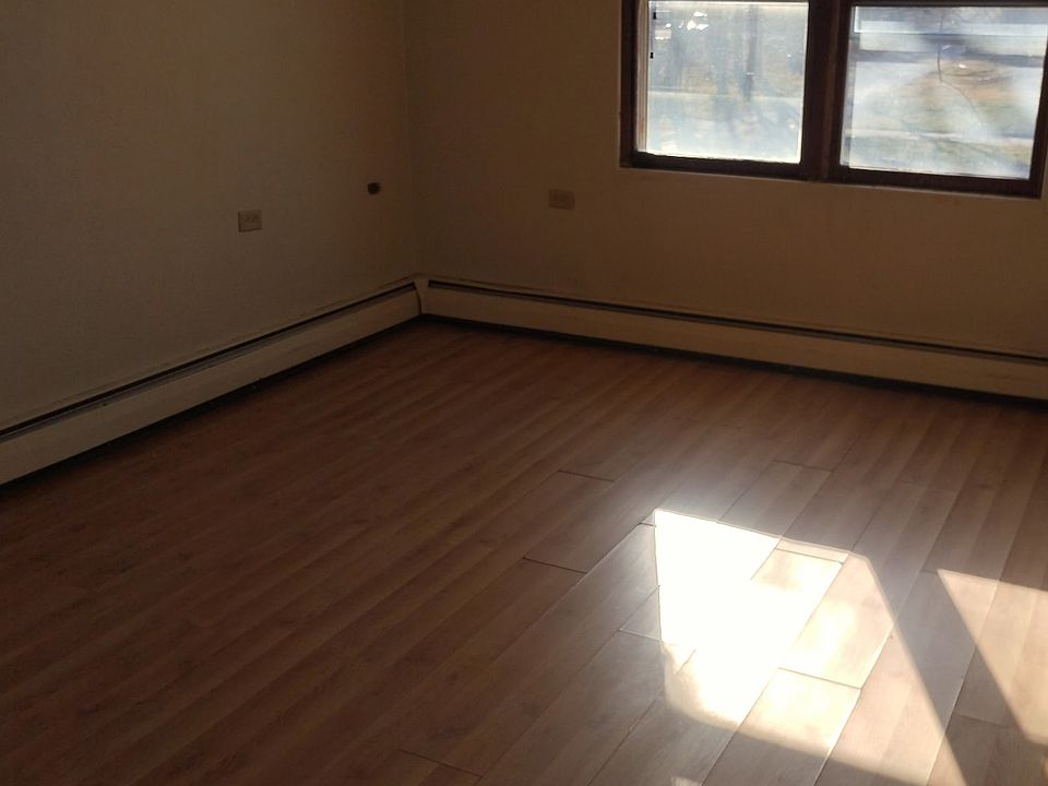1st image of 604 W 2nd St #2