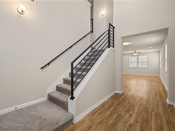 3rd image of 416 Staunton Dr