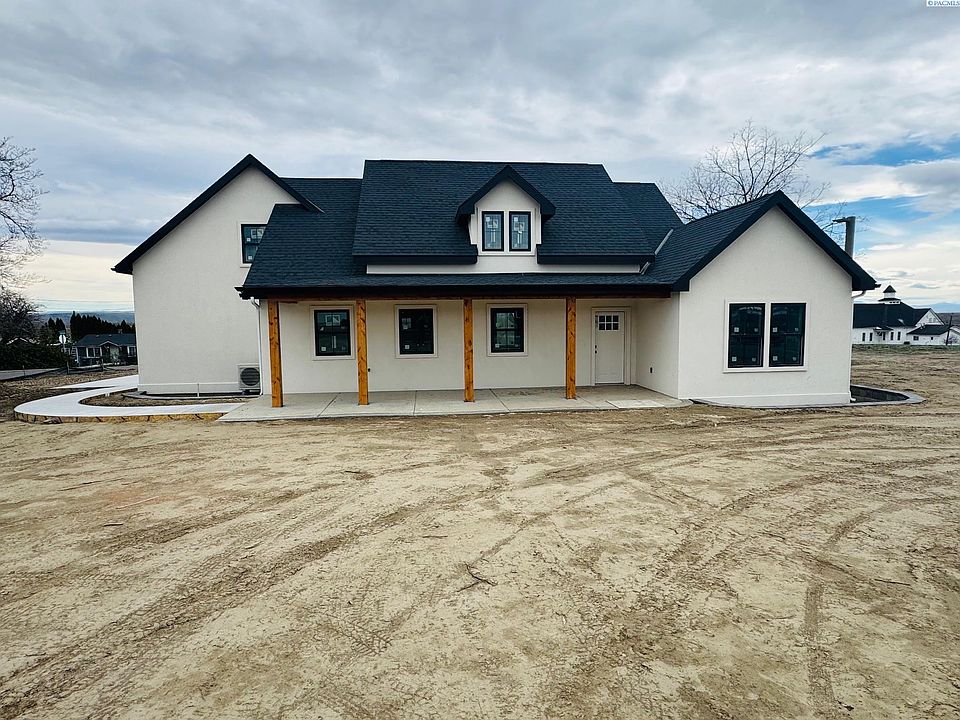 1st image of 304 6th St