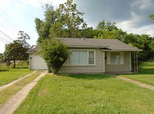 2290 Earl St, Beaumont, TX 77703