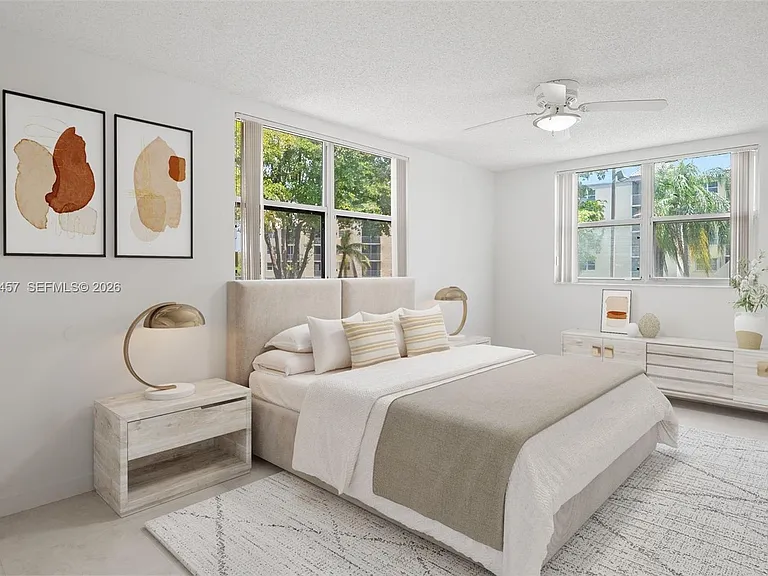 8373 Lake Dr #201 — Photo 2
