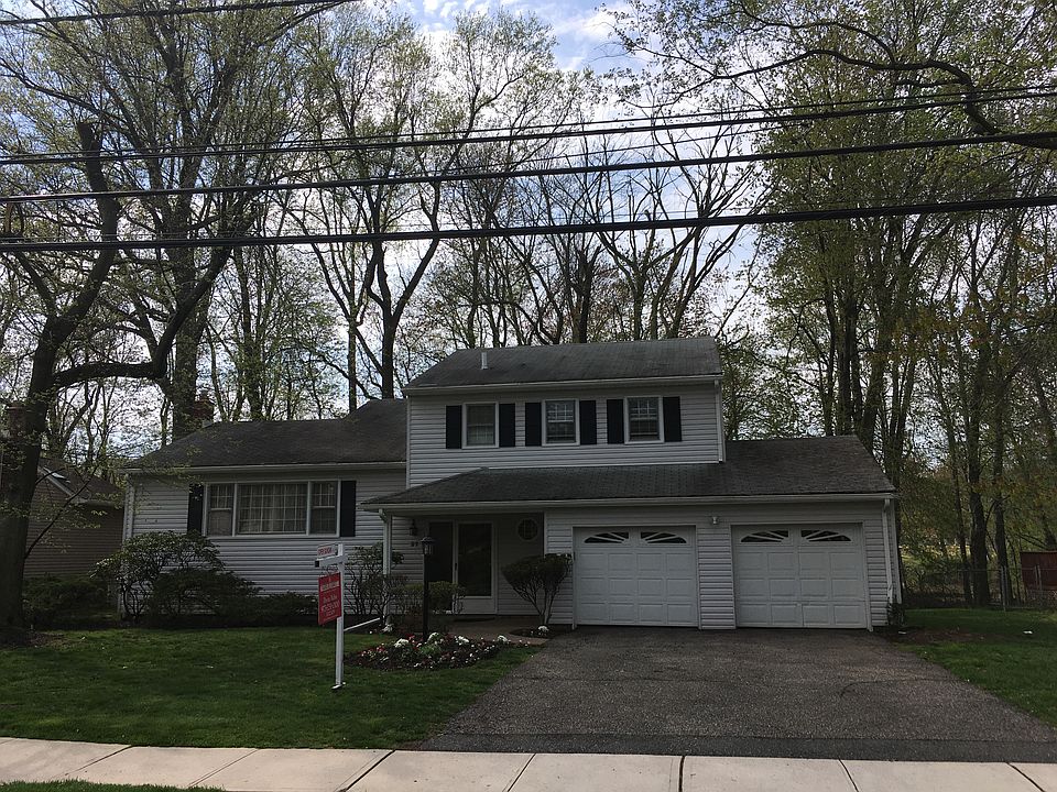 1st image of 27 Conforti Ave