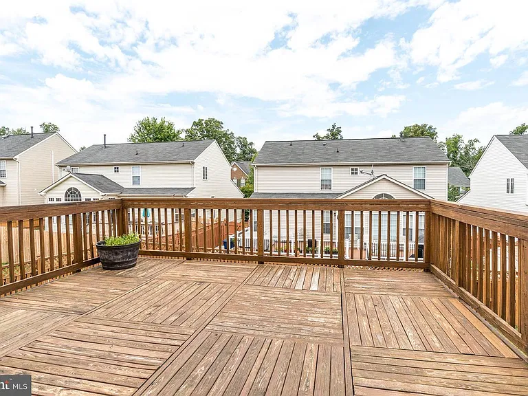 8004 Towering Oak Way — Photo 21