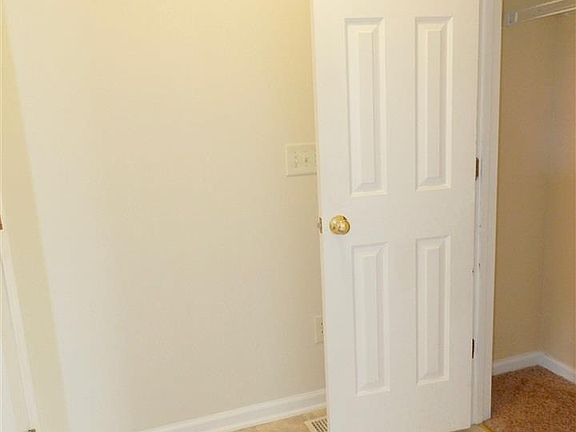 4th image of 29 Jewel Ln
