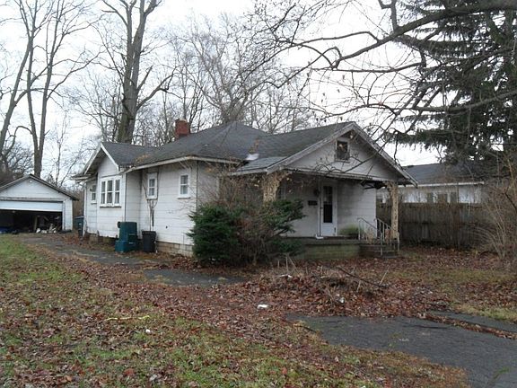 3rd image of 800 S Celia Ave
