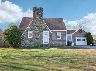 11 Newton Ave, Oxford, MA 01540