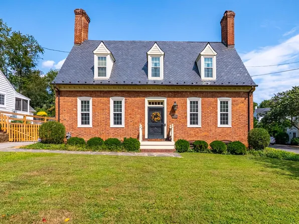 1060 Rivermont Ter, Lynchburg, VA 24503