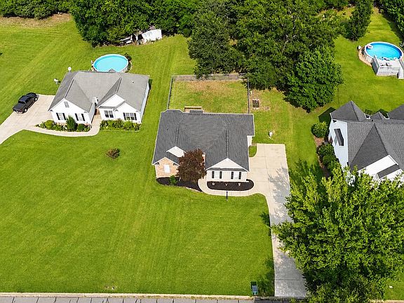 5th image of 232 Orleans Dr