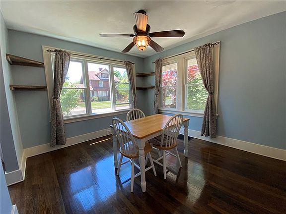 4th image of 615 Vermont Ave