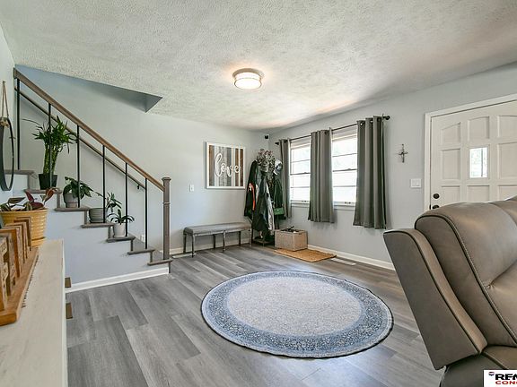 3rd image of 1018 W 9th St
