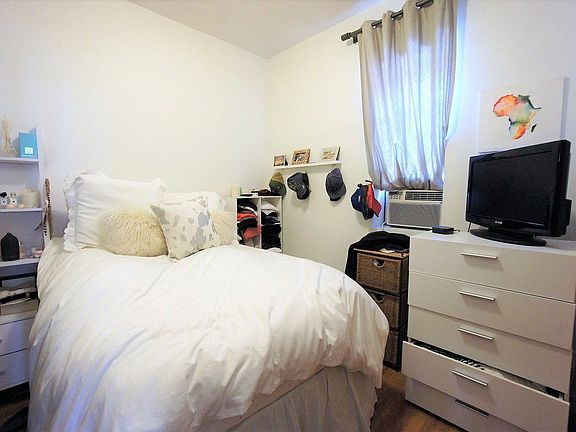 5th image of 64 W 70th St APT 5A