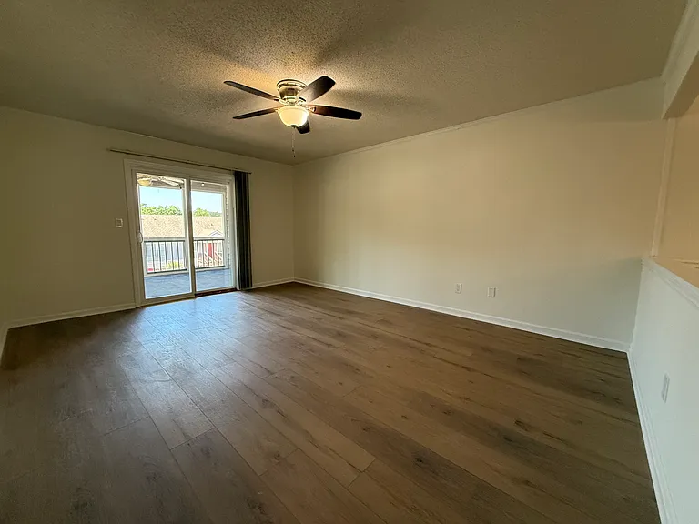 2505 W Broad St #222 — Photo 3