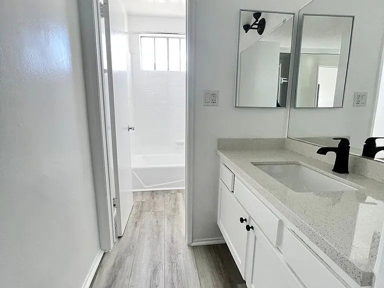 The Nicole Apartments — Photo 40