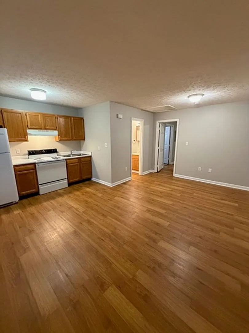 206 Patsy Drive — Photo 1