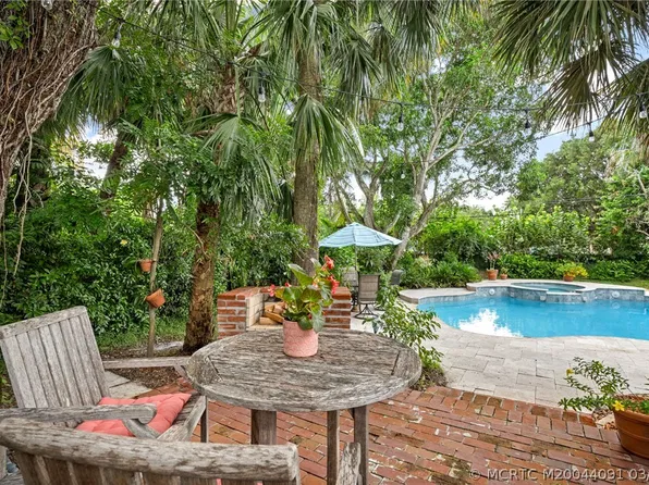 808 SE Weir St, Stuart, FL 34994
