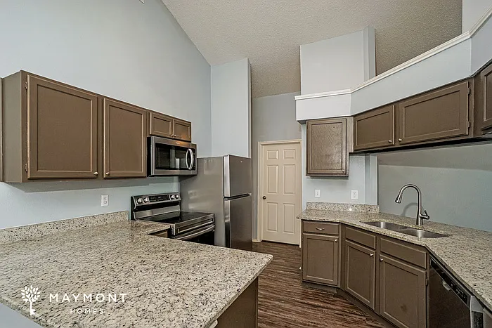 8039 Sunshine Trail Dr — Photo 6