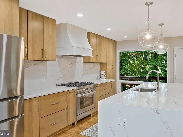 1715 Hollinwood Dr — Photo 13