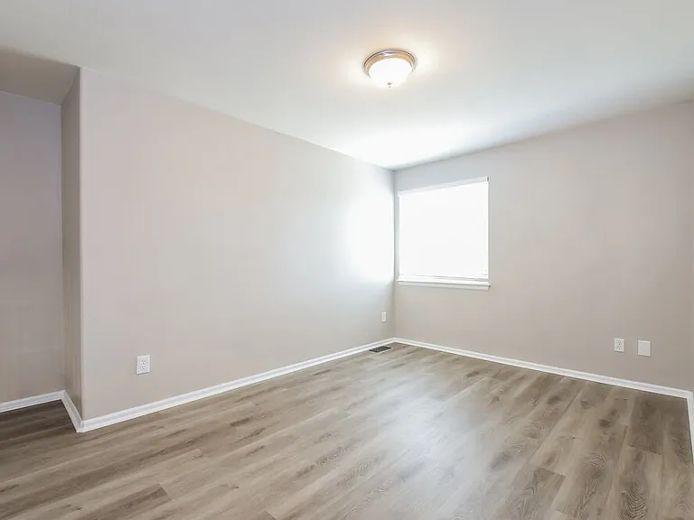 12158 Hudson Ct — Photo 14