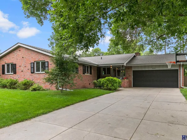 6315 Sumner St, Lincoln, NE 68506