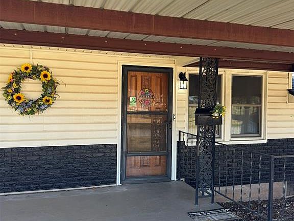 3rd image of 2505 Mickey Rd