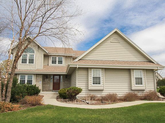 2nd image of N106W14926 Buckthorn Dr