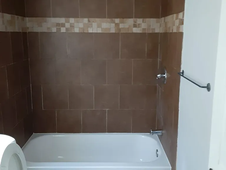 4927 Knox St #2 — Photo 32
