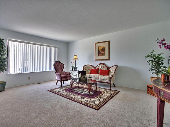 3rd image of 1657 Peachwood Dr