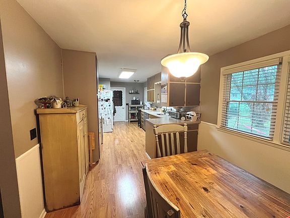 5th image of 1804 Borden St