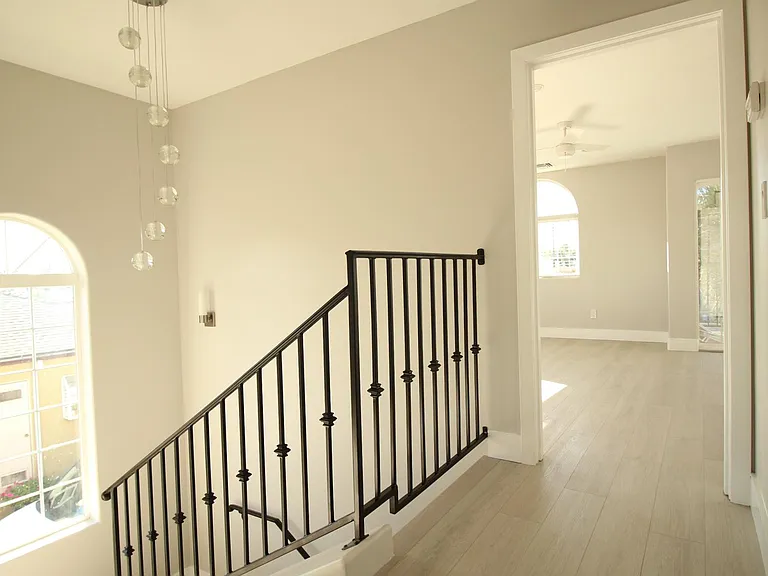 832 Rose Ave — Photo 35
