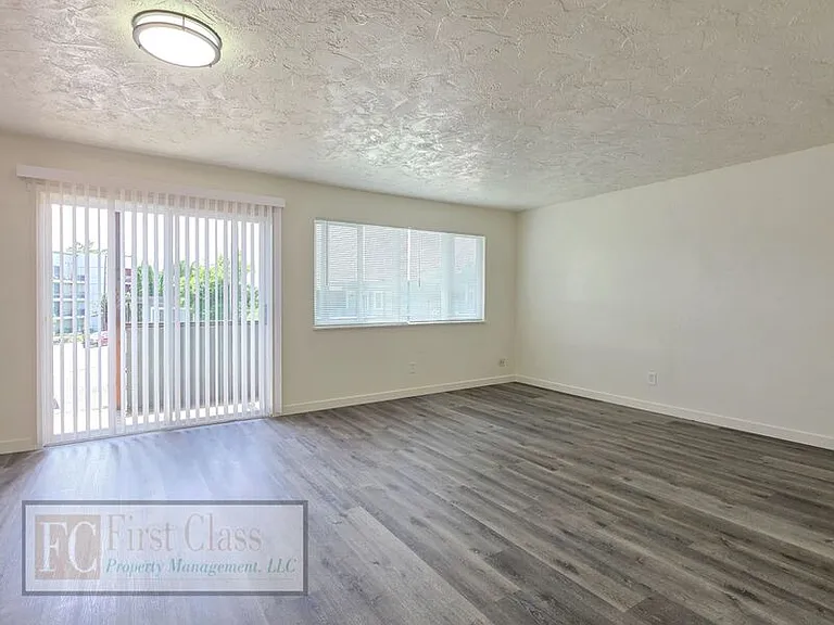 12345 SW Hall Blvd #5 — Photo 7