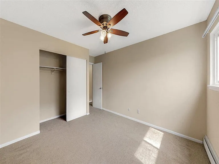 Oak Valley Apartments — Photo 31