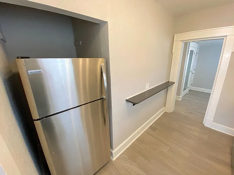 2723 Sacramento Ave — Photo 11