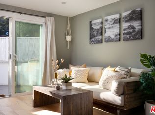 42 Paradise Cove Rd, Malibu, CA 90265