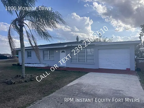 1000 Monroe Dr Photo 1