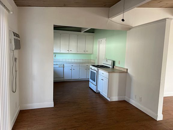 4th image of 933 Rose Ave