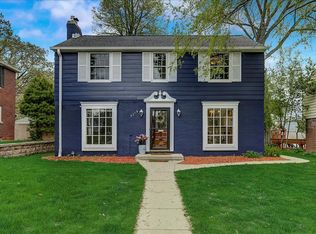 4318 N Alpine Ave, Shorewood, WI 53211