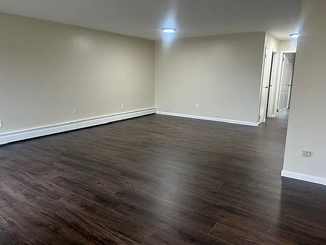 Burnet Park Apartments — Photo 23