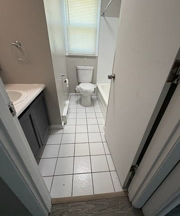 4th image of 2 Bradford Dr #A