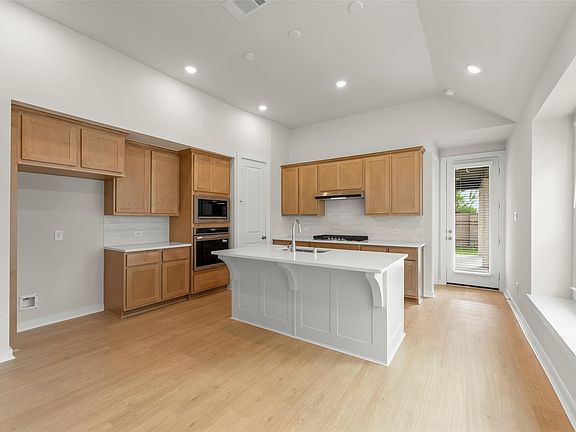 3rd image of 11210 Cassia Tree Ln