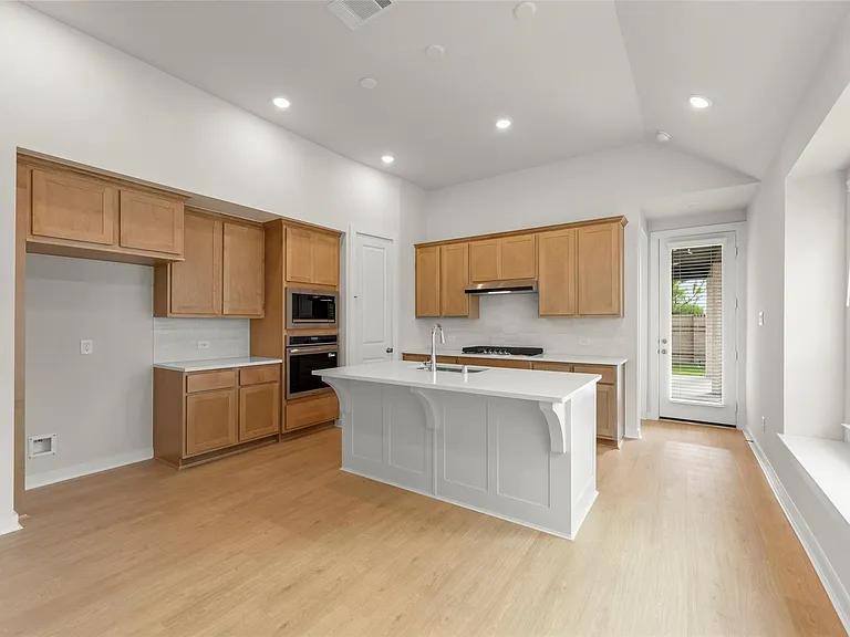 11210 Cassia Tree Ln — Photo 3