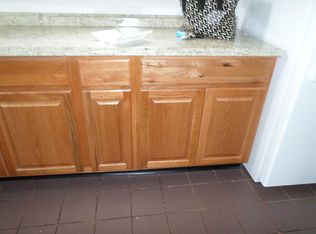 458 Weir St APT 2, Taunton, MA 02780