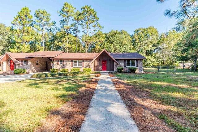 1st image of 1494 Pine Lane Dr