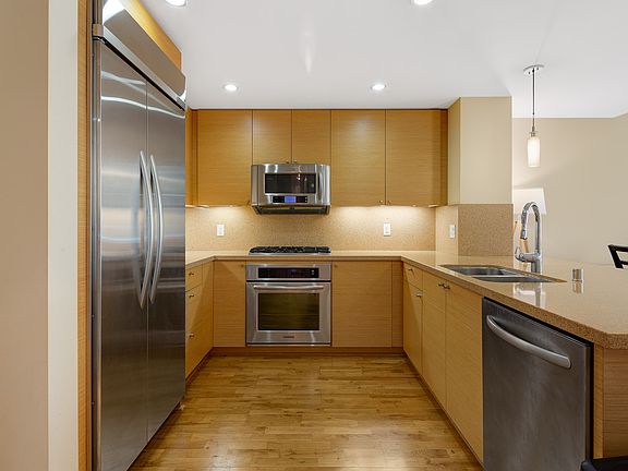 5th image of 325 China Basin St Unit 413
