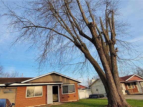 3rd image of 1224 Blairwood Ave