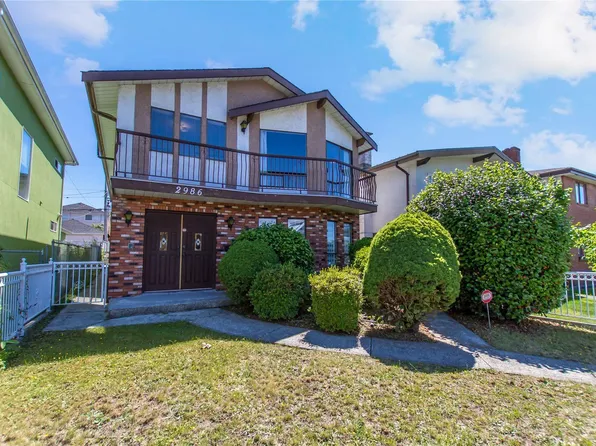 2986 E 3rd Ave, Vancouver, BC V5M 1H8