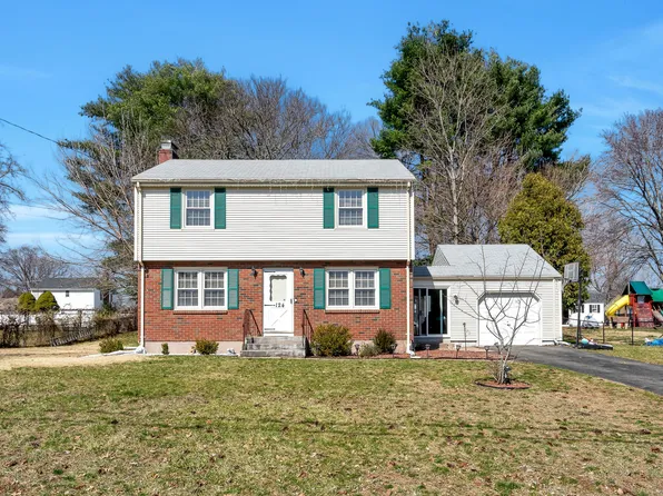 124 Spruce Drive, East Hartford, CT 06118